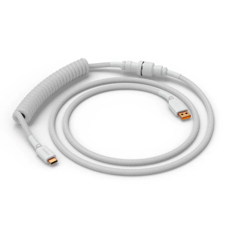 Spolēts USB kabelis GLORIOUS GMMK Ghost balta (GLO-KB-ACC-CBL-COIL-GWHT) – spolēts tastatūras kabelis, Ghost balta krāsa