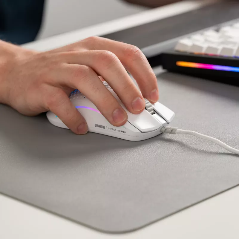 Glorious Gaming Glorious Model O 2 Mini - Matēti balta, Labās rokas, Optiskā, USB Type-A, 26000 DPI, Balta