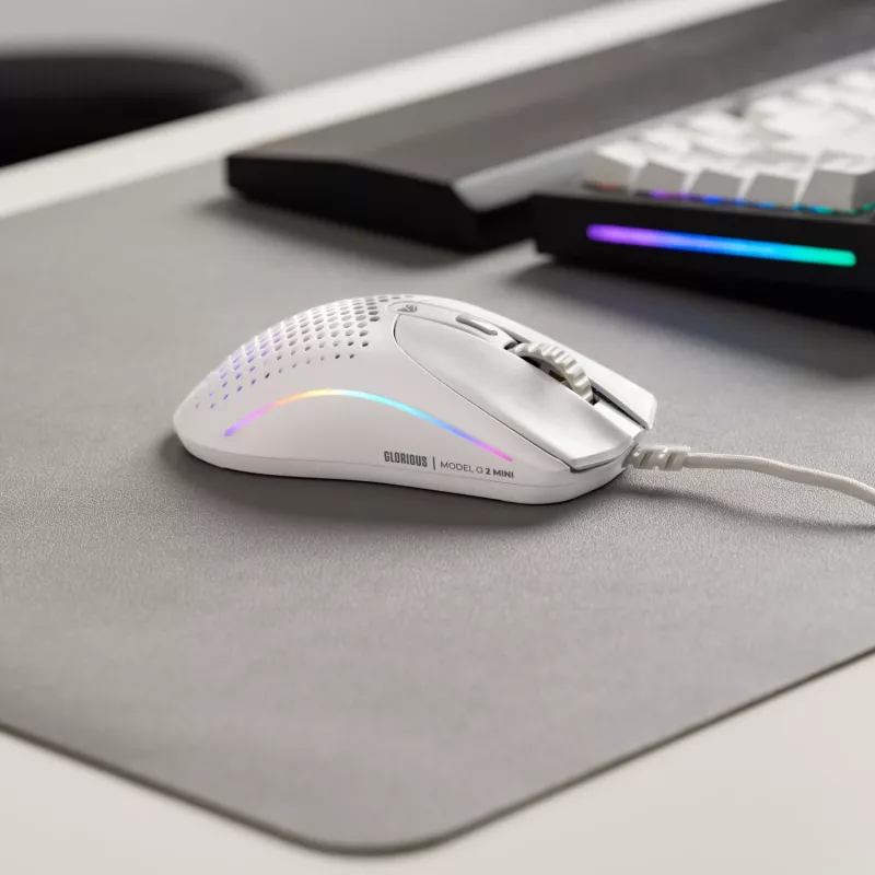 Glorious Gaming Glorious Model O 2 Mini - Matēti balta, Labās rokas, Optiskā, USB Type-A, 26000 DPI, Balta