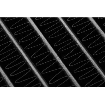 Radiators EKWB — misiņš/varš/nerūsējošais tērauds balts 145×325×44 mm