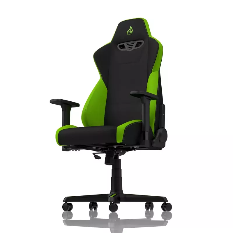 Spēļu krēsls Nitro Concepts S300 — auduma sēdeklis, regulējams augstums 128–140 cm, atzveltnes platums 56 cm, melna/zaļa