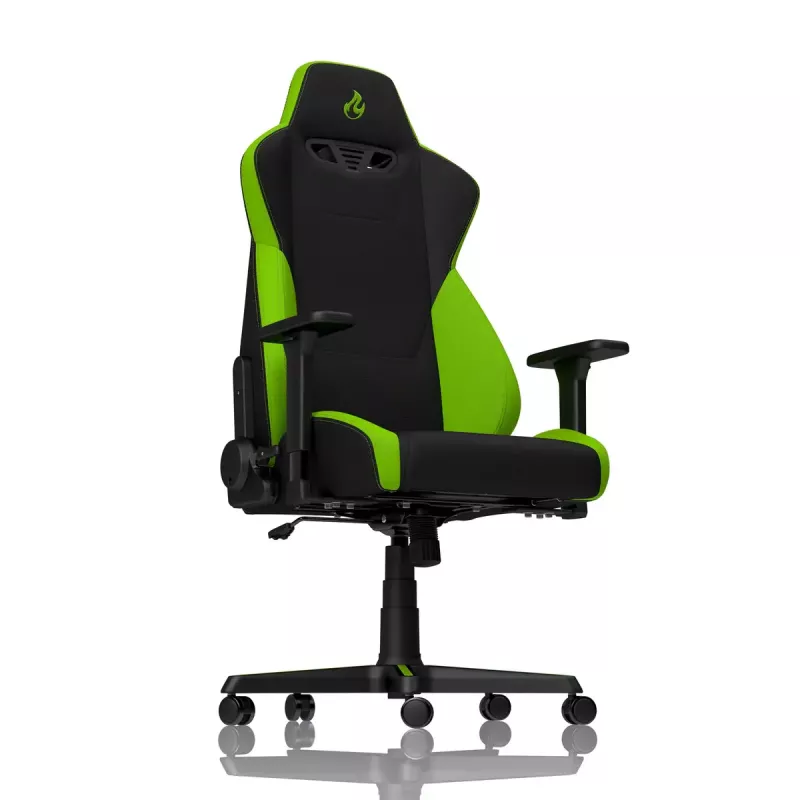 Spēļu krēsls Nitro Concepts S300 — auduma sēdeklis, regulējams augstums 128–140 cm, atzveltnes platums 56 cm, melna/zaļa