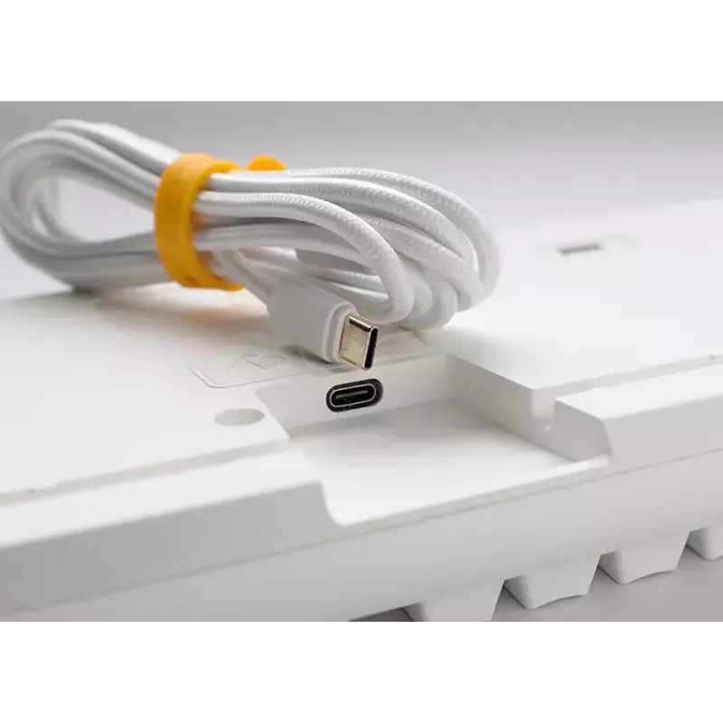 Ducky One 3 Classic tastatūra Spēlēm USB US English Balta Mehāniskā RGB