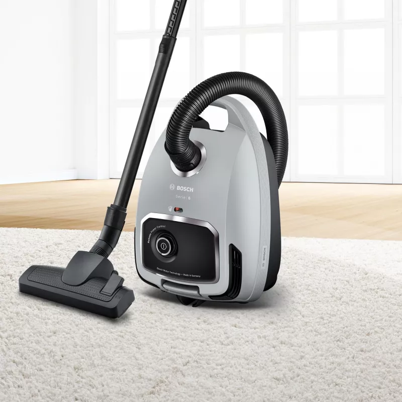 Bosch Serie 6 BGB6X330 putekļu sūcējs — 600 W, HEPA 13, 4 L putekļu maiss, cietajiem grīdas segumiem un paklājiem, 6 kg, pelēks/melns