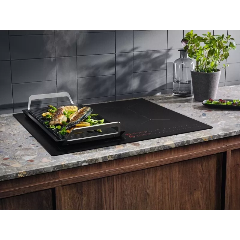 Electrolux Serie 700 EIS62453IZ Melns Built-in 60 cm Zone induction hob 4 zone(s)