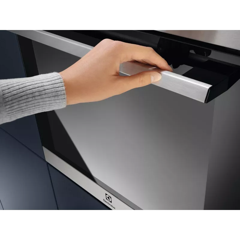 Electrolux EOF4P56X 72 L Melns, nerūsējošais tērauds