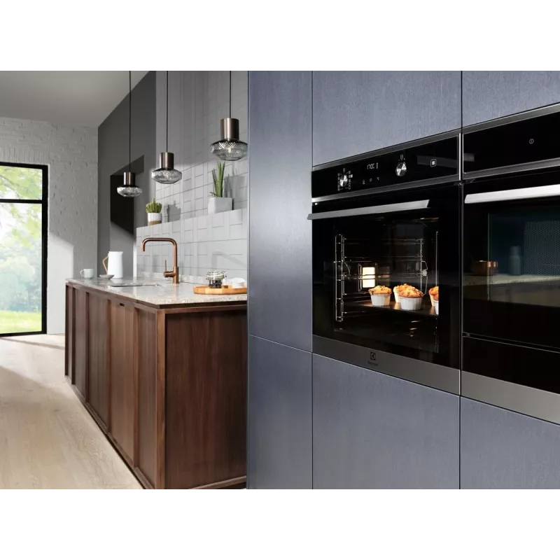 Iebūvējamā elektriskā cepeškrāsns Electrolux Serie 600 EOD5H70BZ, 65 L, 2750 W, melna, rotējoša vadība, LED displejs