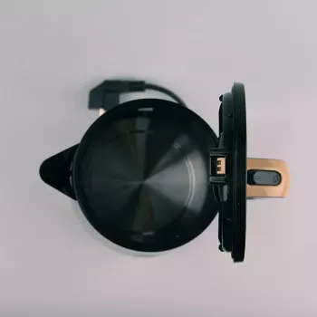 Elektriskā tējkanna Maestro MR 033, 1,7 l tilpums, 2200 W, plastmasas korpuss, 0,7 m vads