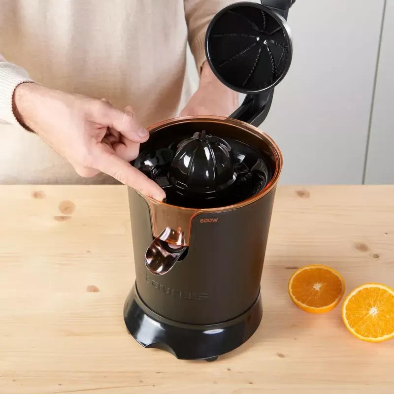 Centrbēdzes sulu spiede Taurus Easy Press 600 — 600 W, 0,65 L sulas trauks, nerūsējošā tērauda korpuss, pretpilēšanas funkcija