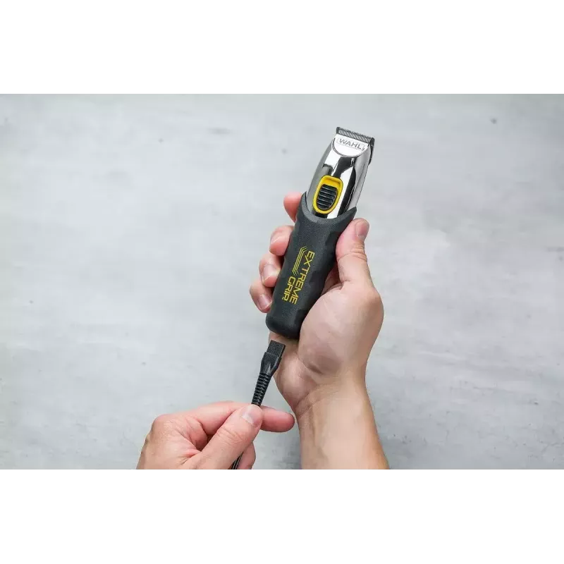 Matu griežamā mašīnīte Wahl Extreme Grip AC/Battery, bezvada, Li‑Ion, 240 min darbības laiks, 12 garuma pakāpieni, nerūsējošā tērauda asmens, griešanas platums 3 cm, melna