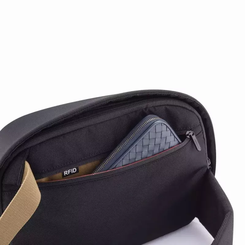 Pretlaupīšanas mugursoma XDDESIGN Bobby Sling — Melna, ūdensnecaurlaidīga, RFID kabatas, planšetdatora nodalījums, 4 L, 530 g