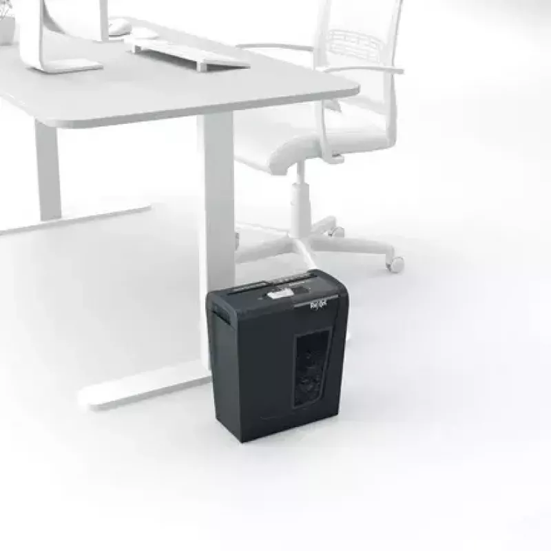Papīra smalcinātājs REXEL Secure S5 — sloksņu smalcinātājs, 5 lapu ietilpība, 6 mm griezums, 10 l tvertne, P-2 drošība, melns
