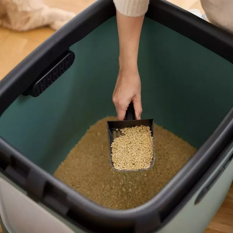 Kaķu tualete rotho Biala XL zaļa Easy Clean Design — liela plastmasas kaķu tualete, 499×576×614 mm, oglekļa filtrs, pakarināšanas caurums