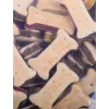 Suņu apmācības kārumi MACED Cube Cookies Mini Mix 1 kg — dažādi mini kubu cepumi, ar mājputnu garšu maisījums