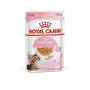 Slapjā kaķu barība Royal Canin Feline Health Nutrition Sterilized Chicken 12 x 85 g (Pieaugušiem, 1–1.9 kg)