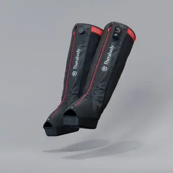 Kompresijas zābaki Therabody Recovery Air Jetboots Pro Plus — pilna garuma, regulāra izmēra, pneimatiski 20–100 mmHg, vibrācija, LCD, uzlādējami