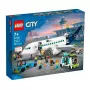 LEGO Passenger Plane būvkomplekts 60367 — City sērija, 913 detaļas, 2 minifigūras, detalizēts interjers