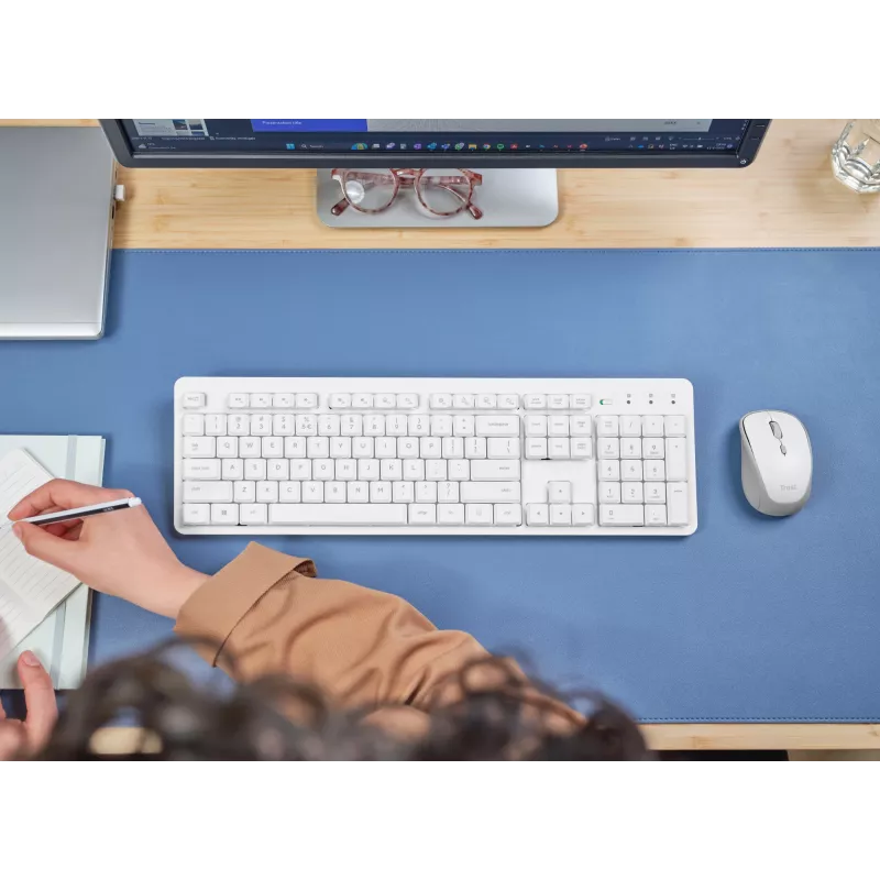 Trust Ody II klaviatūra ar peli Iekļauta Mājas/Biroja RF bezvadu QWERTY ASV angļu valodā Balta