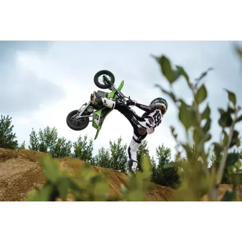 Elektriskais skrejritenis Razor Dirt Rocket SX350 McGrath — 24 V, 22 km/h, 12 collu riteņi, viens sēdeklis, melns