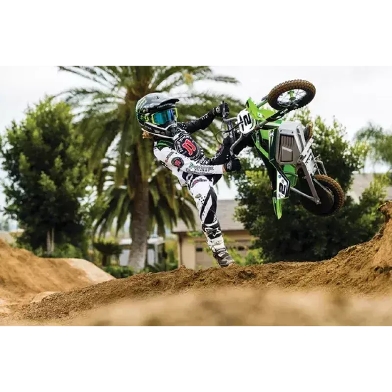 Elektriskais skrejritenis Razor Dirt Rocket SX350 McGrath — 24 V, 22 km/h, 12 collu riteņi, viens sēdeklis, melns