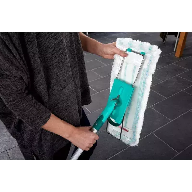 Mop Leifheit 55045 Wet Microfiber — plakans mitrais mops ar mikrošķiedras galviņu grīdu tīrīšanai