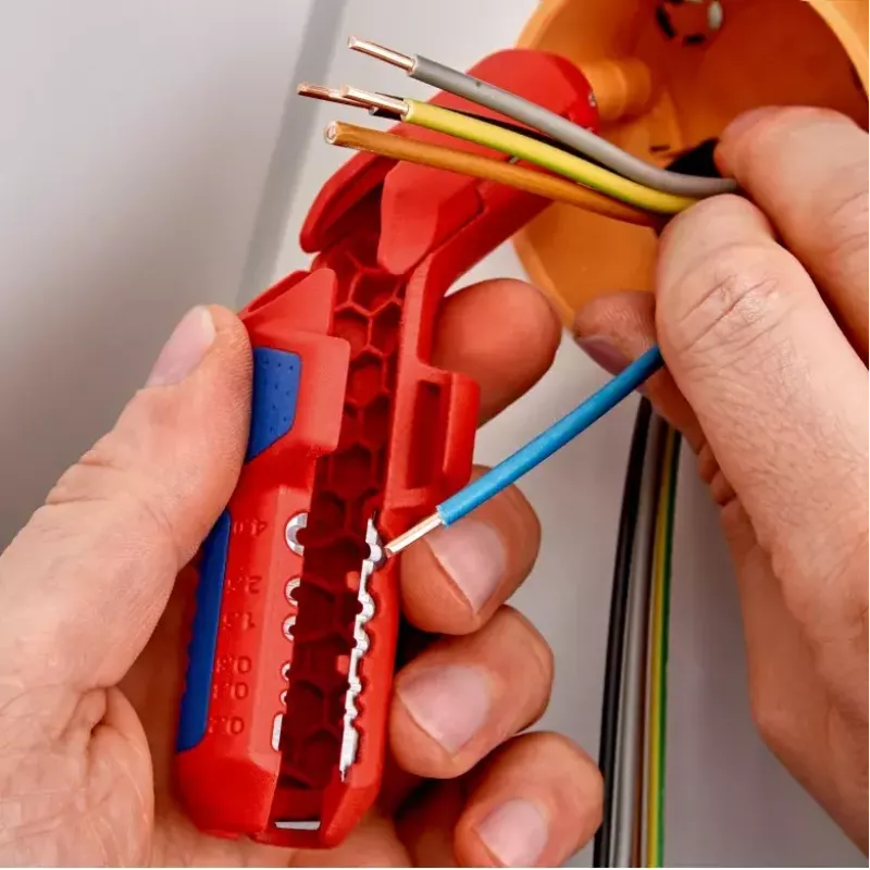 Kabeļu noņēmējs Knipex ErgoStrip 16 95 02 SB