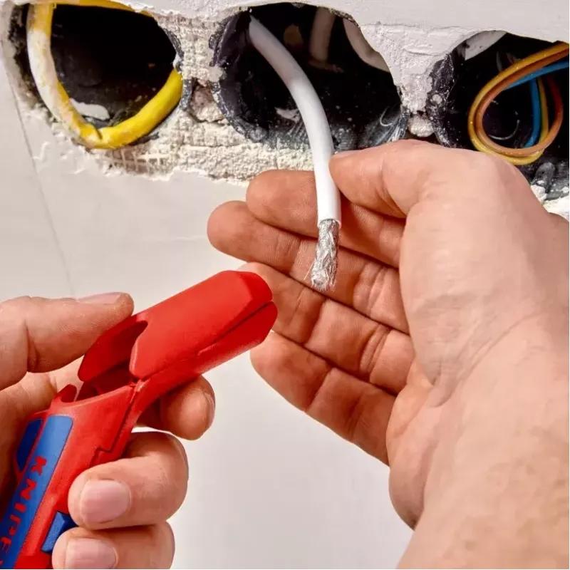 Kabeļu noņēmējs Knipex ErgoStrip 16 95 02 SB