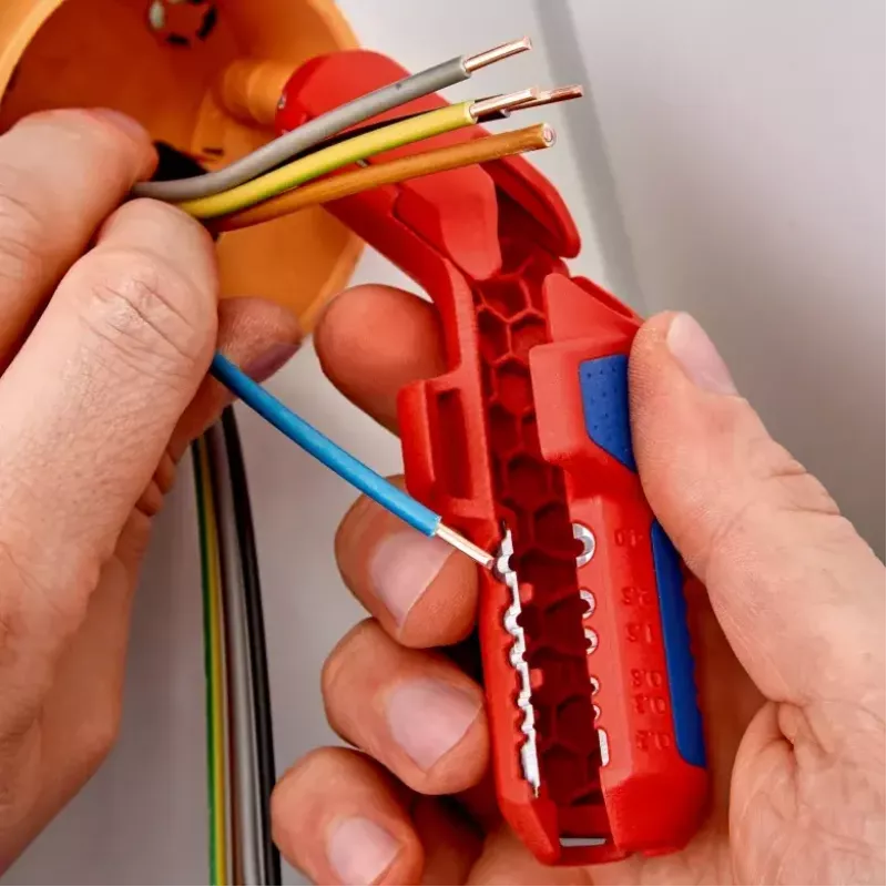 Kabeļu noņēmējs Knipex ErgoStrip 16 95 02 SB