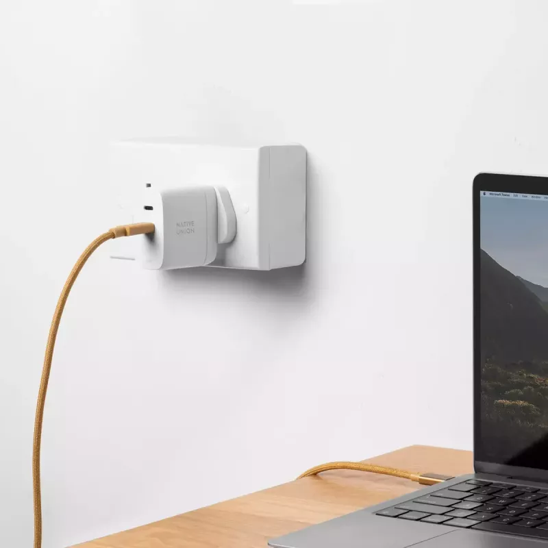 Mobilās ierīces lādētājs Native Union FAST-PD67-WHT-INT 2 USB Type-C ātrā uzlāde