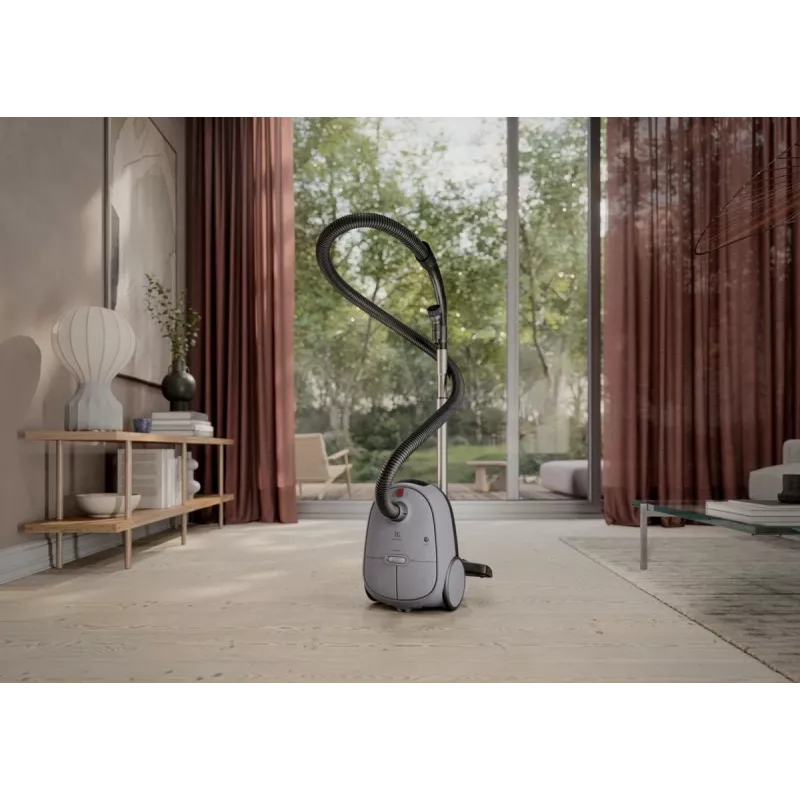 Cilindriskais putekļsūcējs Electrolux EB61A5UG — 3,5 L putekļu maiss, 750 W, 12 m rādiuss, turbo birste, nerūsējošā tērauda teleskopiskā caurule