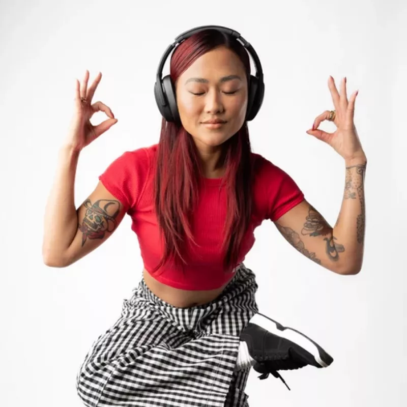 Austiņas Skullcandy Crusher Evo — bezvadu un vadu apkārtauss austiņas, Bluetooth 5.0, 40 h akumulators, USB-C, 3,5 mm, salokāmas, melnas