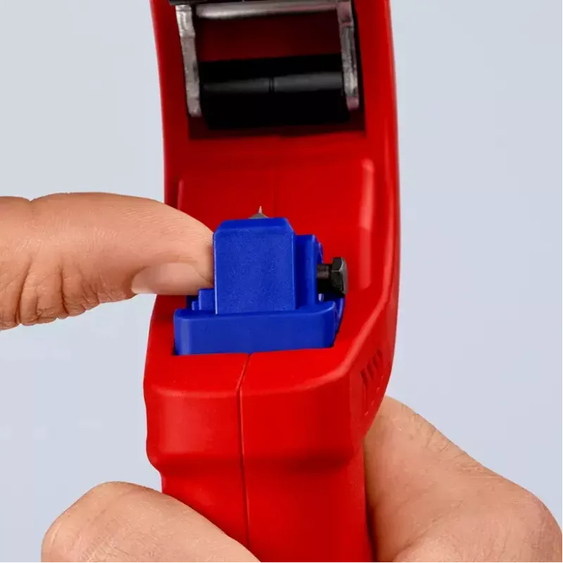 Cauruļu griezējs Knipex 90 23 01 BK tērauda asmens plastmasas rokturis 165mm