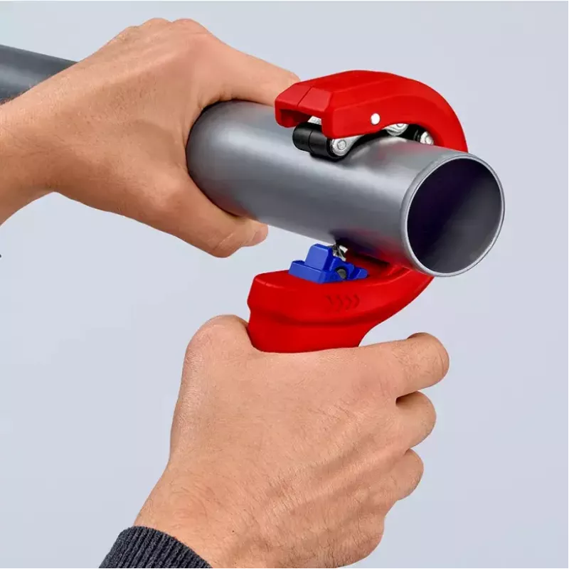Cauruļu griezējs Knipex 90 23 01 BK tērauda asmens plastmasas rokturis 165mm