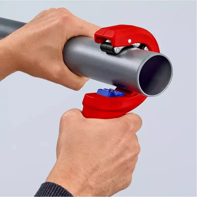 Cauruļu griezējs Knipex 90 23 01 BK tērauda asmens plastmasas rokturis 165mm