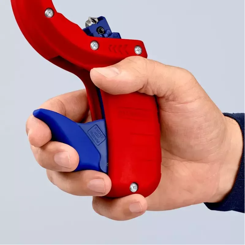 Cauruļu griezējs Knipex 90 23 01 BK tērauda asmens plastmasas rokturis 165mm