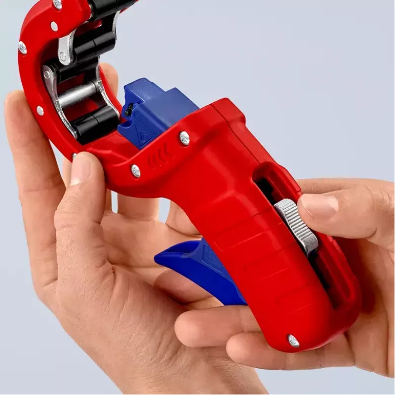 Cauruļu griezējs Knipex 90 23 01 BK tērauda asmens plastmasas rokturis 165mm