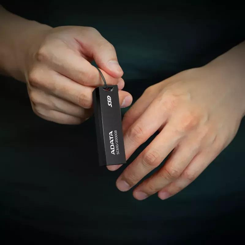 USB zibatmiņa ADATA SC610 1 TB, USB Type-A, USB 3.2 Gen 2, piedurknes formas faktors, melna, plastmasas korpuss