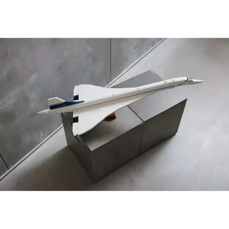 LEGO Icons lidmašīnas modelis Concorde 10318, 2 083 detaļas, ieteicamais vecums 18+, izmērs 320×100×140 mm