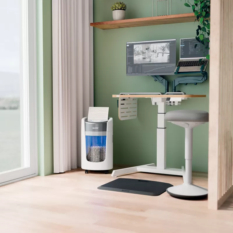 Leitz IQ OptiMax Home Office 225 mikro griezuma papīra smalcinātājs, drošības līmenis P5, 15 L, balts