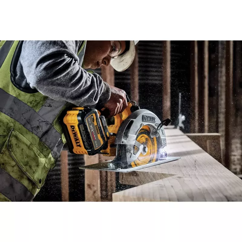Pārnēsājamais ripzāģis DeWALT DCS573NT-XJ