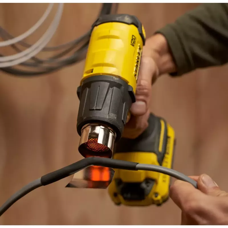 Karstā gaisa pistole Stanley FATMAX SFMCE530B-XJ