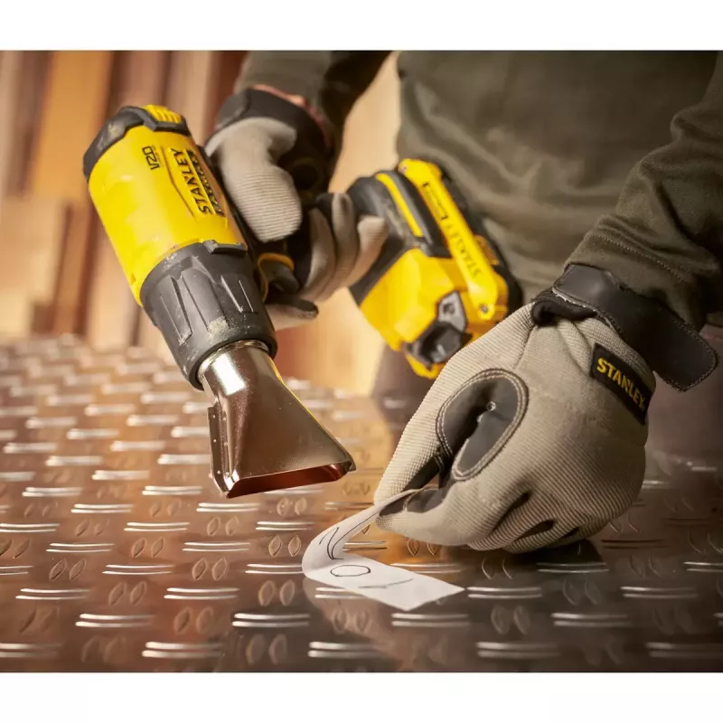 Karstā gaisa pistole Stanley FATMAX SFMCE530B-XJ