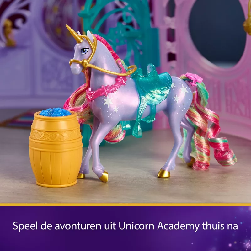 “Spin Master Unicorn Academy” rotaļu komplekts ar staļļiem, strūklaku, gaismas un skaņas efektiem