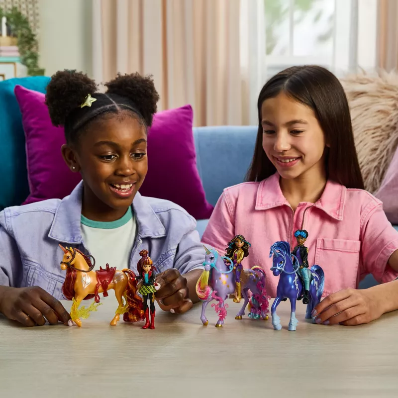 Usorteret Unicorn Academy Ava & Leaf Power of Friendship mini leļļu komplekts ar caurspīdīgiem segliem un 2 aksesuāriem, 168 mm, plastmasa