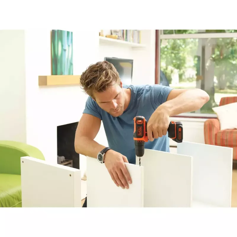 Pistol Grip Drill Melns & Decker BDCDD12-QW, Keyless, 1.5 Ah