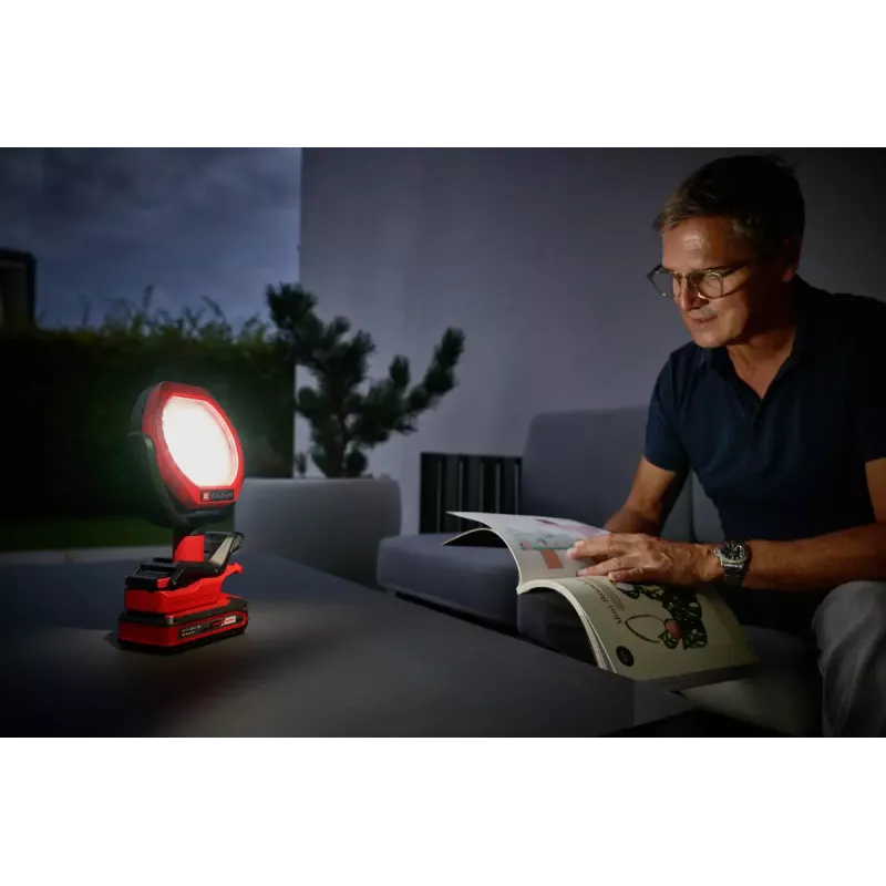 Bezvadu āra lampa EINHELL GC-OL 18/1500 Li‑Solo — LED gaisma, akumulators un lādētājs nav iekļauti