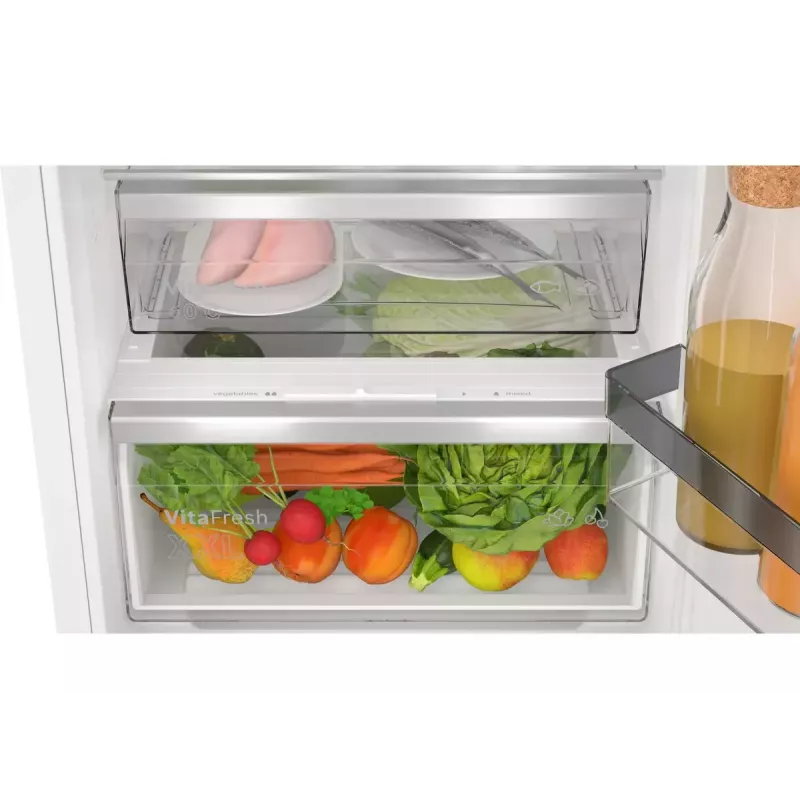 Iebūvējamais ledusskapis-saldētava Bosch Serie 4 KIN96VFD0 — 290 L kopējā ietilpība (215 L ledusskapis / 75 L saldētava), NoFrost, apakšējā saldētava, maināmas durvis