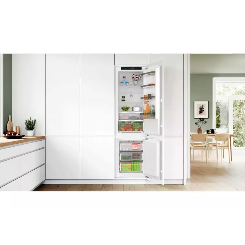 Iebūvējamais ledusskapis-saldētava Bosch Serie 4 KIN96VFD0 — 290 L kopējā ietilpība (215 L ledusskapis / 75 L saldētava), NoFrost, apakšējā saldētava, maināmas durvis
