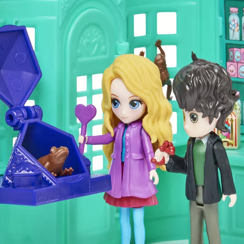 Wizarding World Harry Potter, Magical Minis Honeydukes Sweet Shop ar 2 ekskluzīvām figūriņām un 5 aksesuāriem, bērnu rotaļlietas vecumam no 6 gadiem