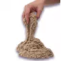 Kinetic Sand, 2 lb brūnas spēļu smiltis, veidojami sensoriskie rotaļu materiāli bērniem, atkārtoti aizverams maisiņš (iepakojums var atšķirties), piemērots no 3 gadu vecuma